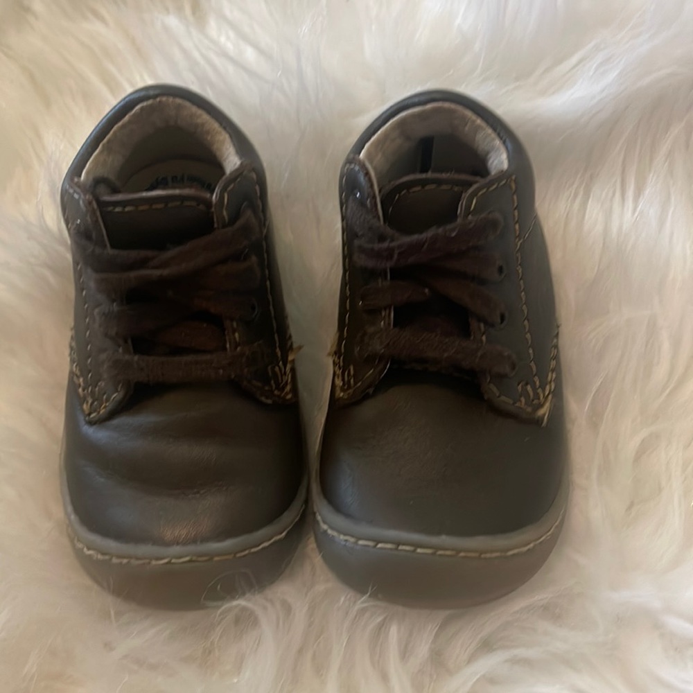 Footnotes Walking Shoes Brown 3W